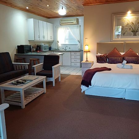 Culdesac Guesthouse Oudtshoorn Exteriör bild