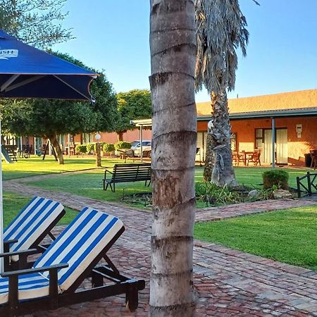 Culdesac Guesthouse Oudtshoorn Exteriör bild