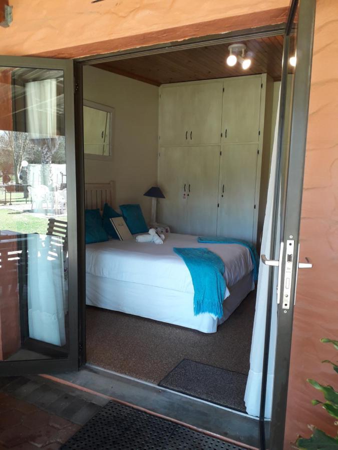 Culdesac Guesthouse Oudtshoorn Exteriör bild