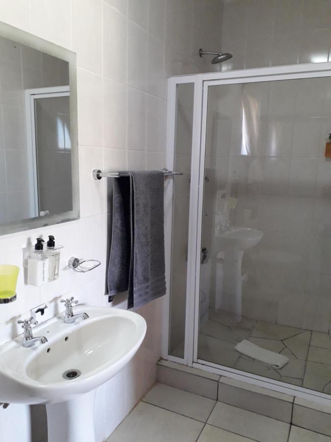 Culdesac Guesthouse Oudtshoorn Exteriör bild