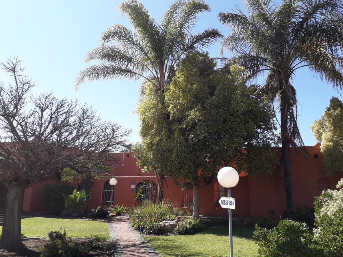 Culdesac Guesthouse Oudtshoorn Exteriör bild